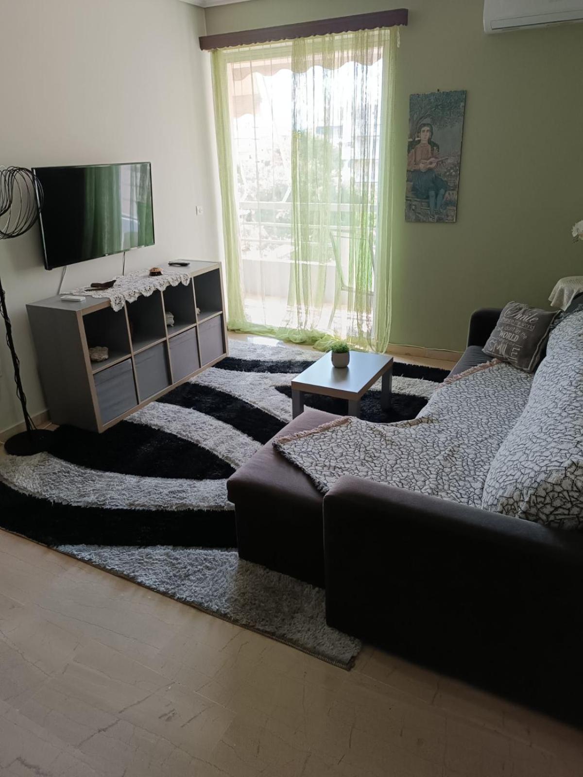 Comfortable Beachfront Apartment Loutráki Buitenkant foto