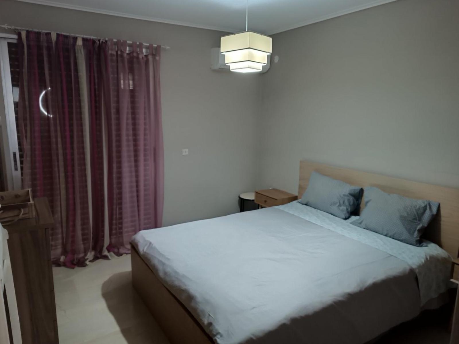 Comfortable Beachfront Apartment Loutráki Buitenkant foto